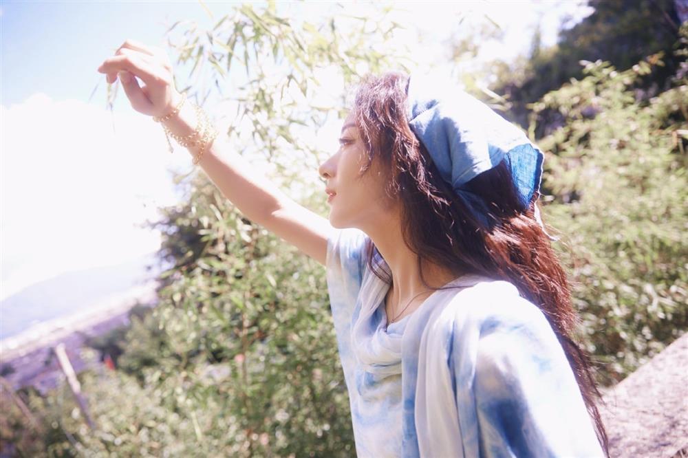 Triệu Lệ Dĩnh đón sinh nhật tuổi 36 bên hội bạn thân, gây sốc vì visual càng ngày càng đẹp-13