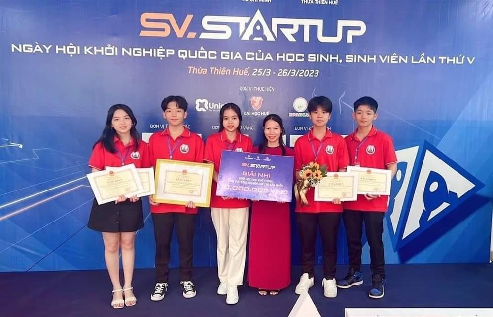 Nghe lời mẹ dạy đừng vội lấy chồng, cô gái Nùng tiến thẳng vào đại học-5