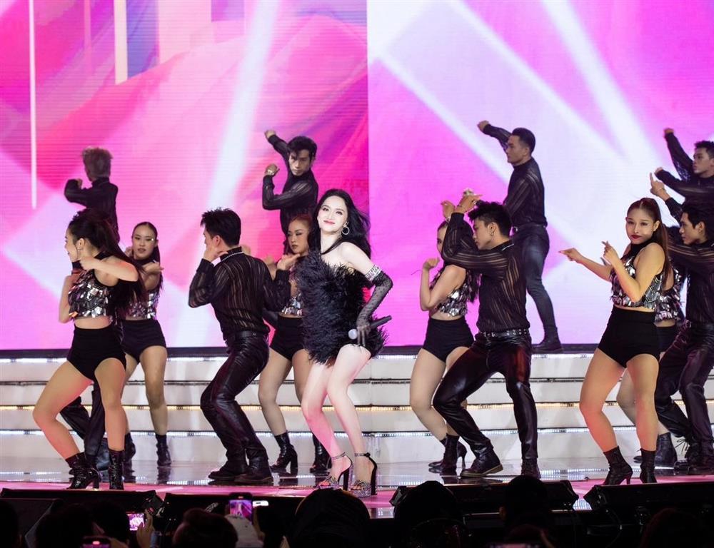 Màn trình diễn của Hương Giang, Hồ Ngọc Hà tại The New Mentor bị tố đạo nhái BLACKPINK, BoA-1