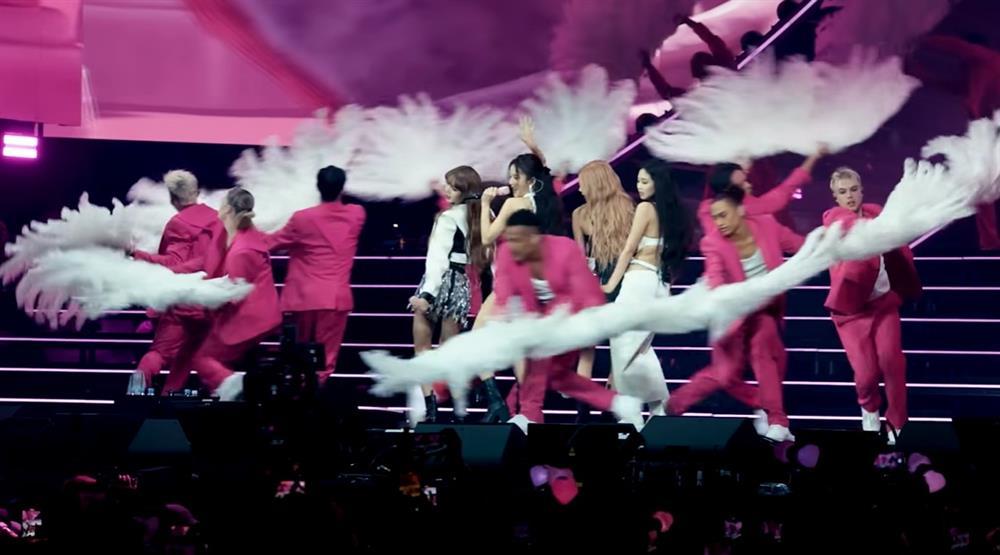 Màn trình diễn của Hương Giang, Hồ Ngọc Hà tại The New Mentor bị tố đạo nhái BLACKPINK, BoA-5