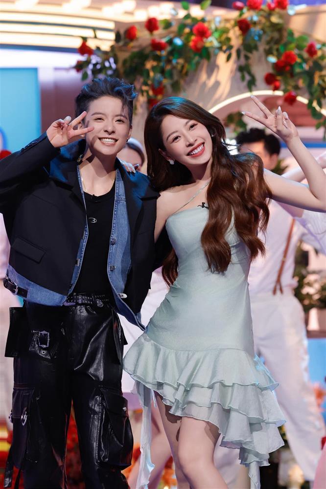 Nhan sắc Chi Pu gây sốt tại gameshow Trung Quốc-9