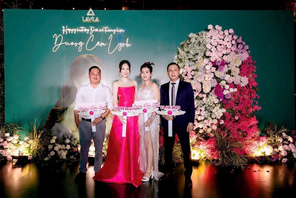 Dương Cẩm Lynh rạng rỡ đón tuổi mới-3