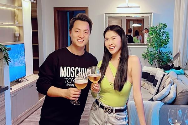 Vợ chồng Đăng Khôi chi phí 1 căn chung cư mỗi lần đưa 2 mẹ đi Singapore trị bệnh-16