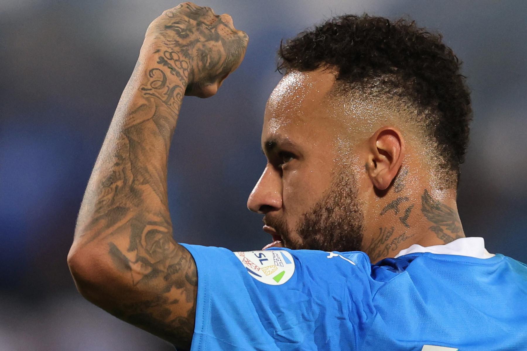 Top 11 cầu thủ kiếm tiền 2023: Ronaldo và Messi áp đảo-10