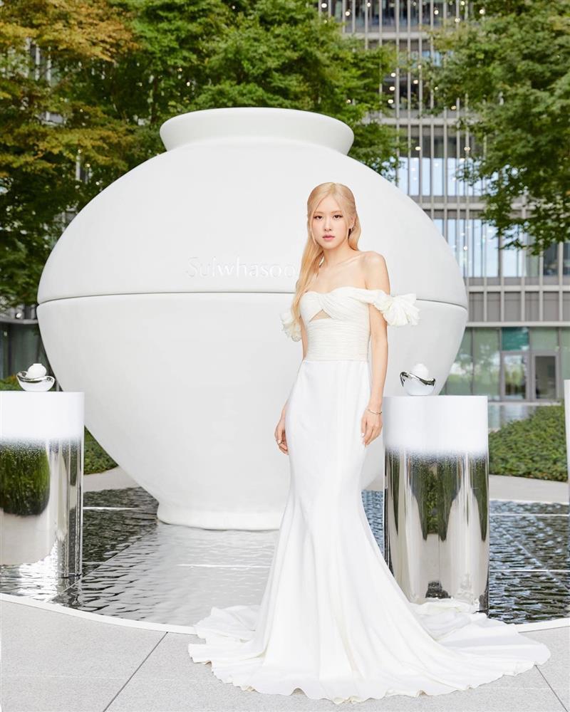 Phương Ly dạo này bỗng hóa Rosé Việt Nam nhờ đổi màu tóc-7