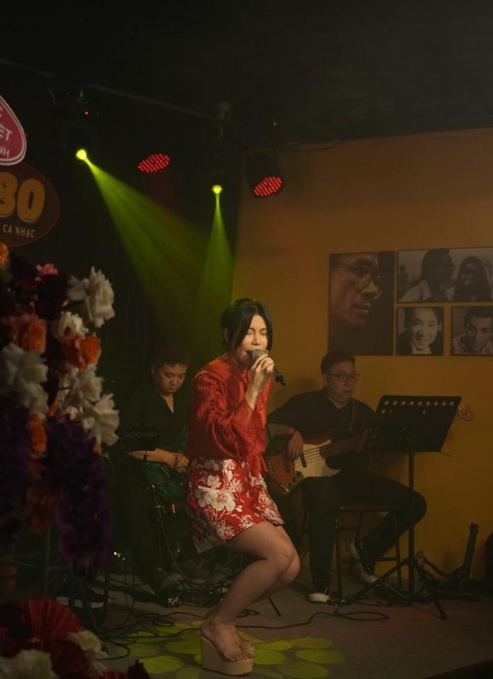 Đàn em khiến Uyên Trang quay lại cầm mic hậu tuyên bố bỏ hát vì trầm cảm-2