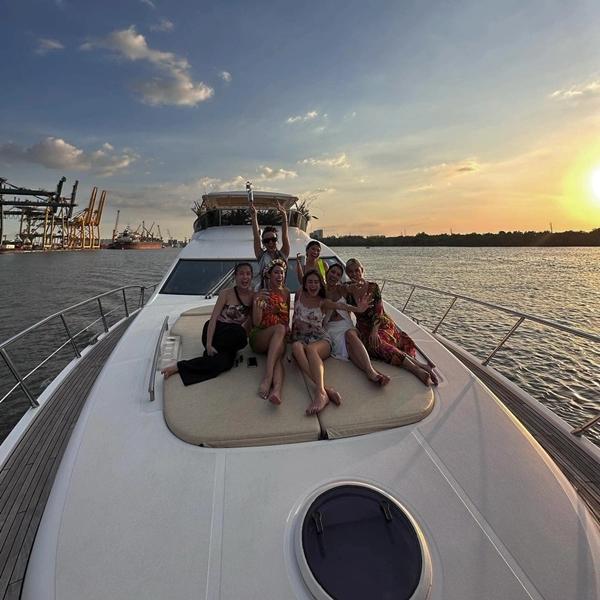 Tư Mắm Băng Di: Đi lên nhờ vai ác, mối tình 7 năm bên bạn trai Việt kiều-10