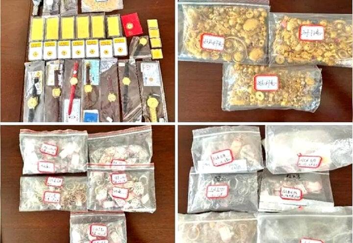 Ngày ngày mang 30kg vàng đi làm, cặp vợ chồng không ngờ vẫn thua tên trộm-1