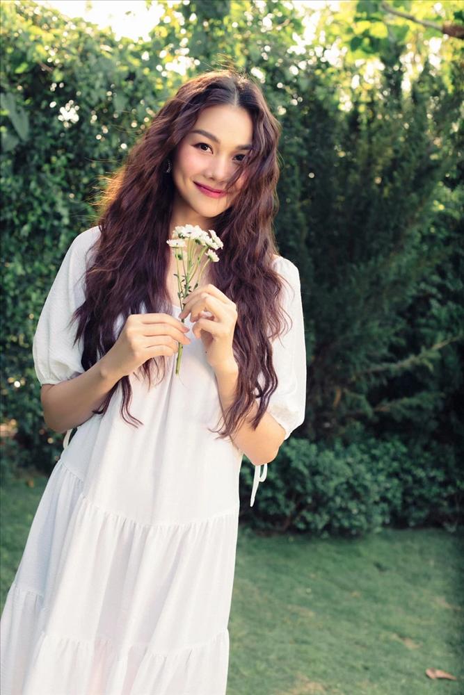 Thanh Hằng kết hôn ở tuổi 40: Sắc vóc gợi cảm, ở biệt thự tiền tỷ-1