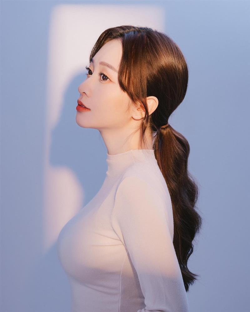 Nữ ca sĩ Nhật Bản bị bạo hành, nhốt trong chuồng chó-4