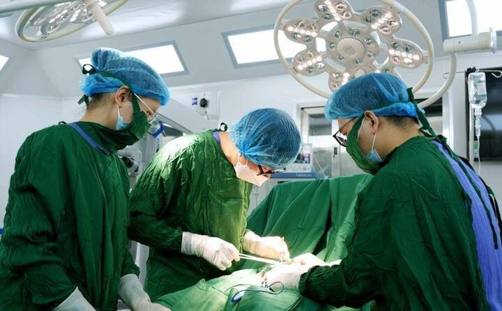 Bác sĩ nam khoa kể chuyện tìm bắt tinh trùng cho quý ông-2