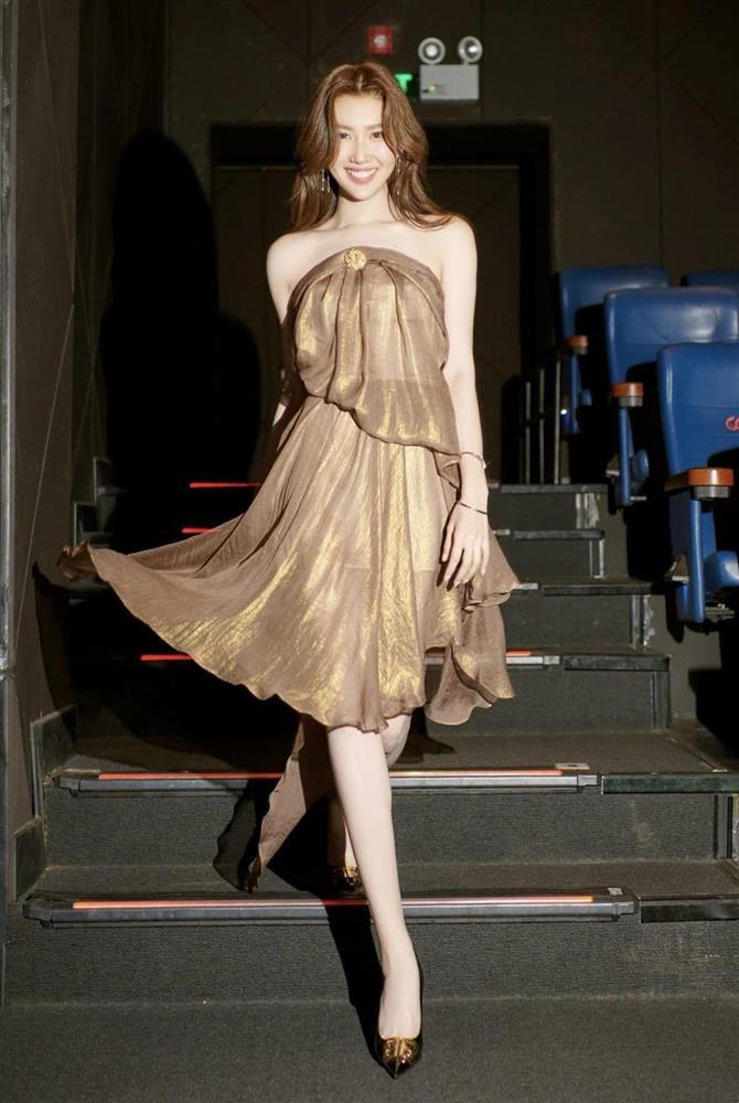 Thúy Ngân như thể sắp ngất trên sóng truyền hình vì giảm 5 ký trong 2 tuần-5