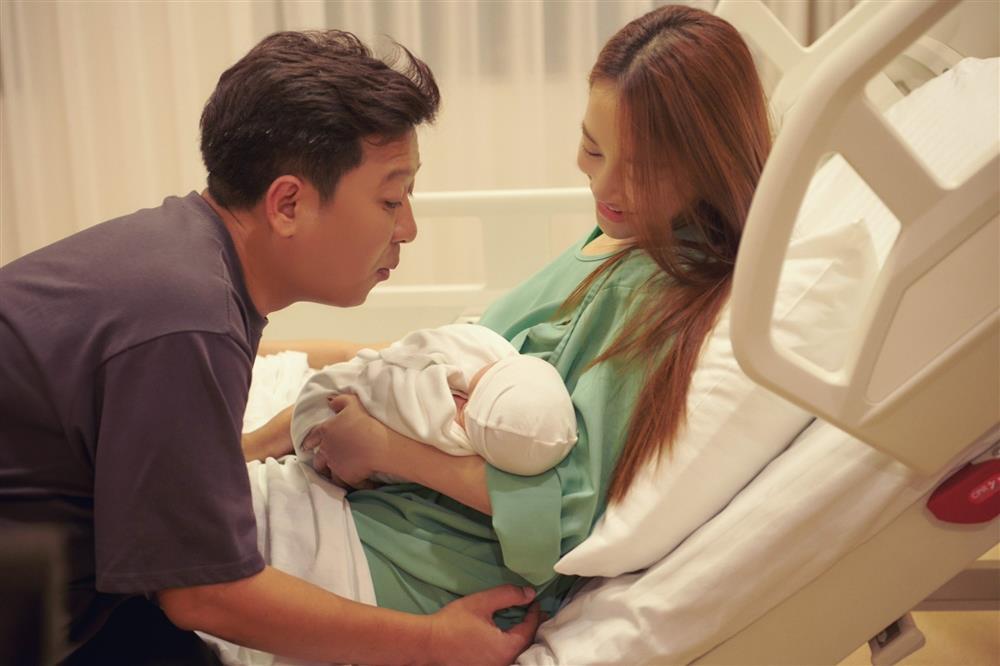 Nhã Phương than thở gặp sự cố hậu sinh nở nhưng các mẹ bỉm lại thi nhau xin vía-1