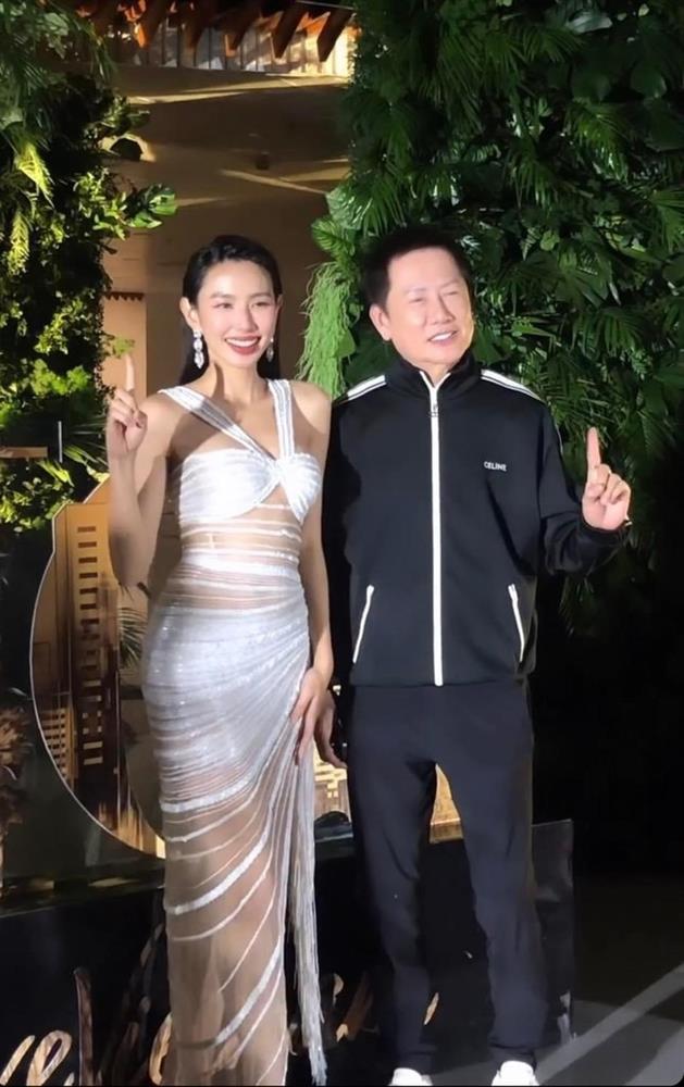 Hậu ồn ào hủy theo dõi, Thùy Tiên hội ngộ ông Nawat và bà Teresa, tay bắt mặt mừng khiến netizen khó hiểu-4