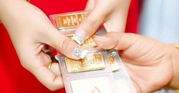 Quà 20/10, vợ tôi đòi quy ra vàng để ‘bỏ ống’-1