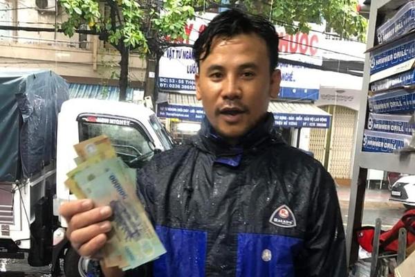 Nhặt được gần 30 triệu, bà Điểu quét rác ở chợ tìm người đánh rơi để trả lại-2