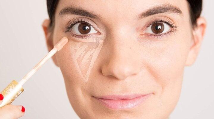 Lỗi trang điểm phổ biến ở phụ nữ ngoài 40 tuổi-1