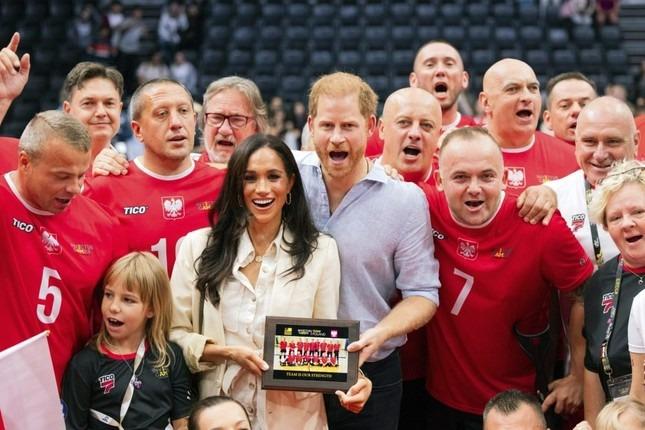 Meghan Markle âm thầm trở lại-2