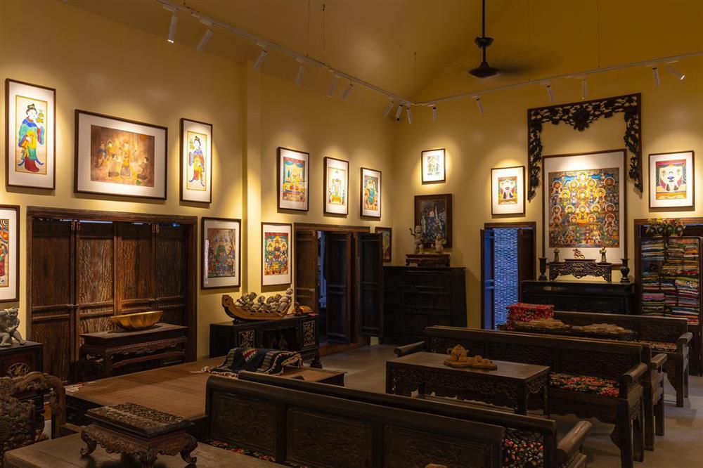 Xây biệt phủ cầu kỳ với 5 triệu viên ngói cổ, vua hài đất Bắc Xuân Hinh giàu có mức độ nào?-4