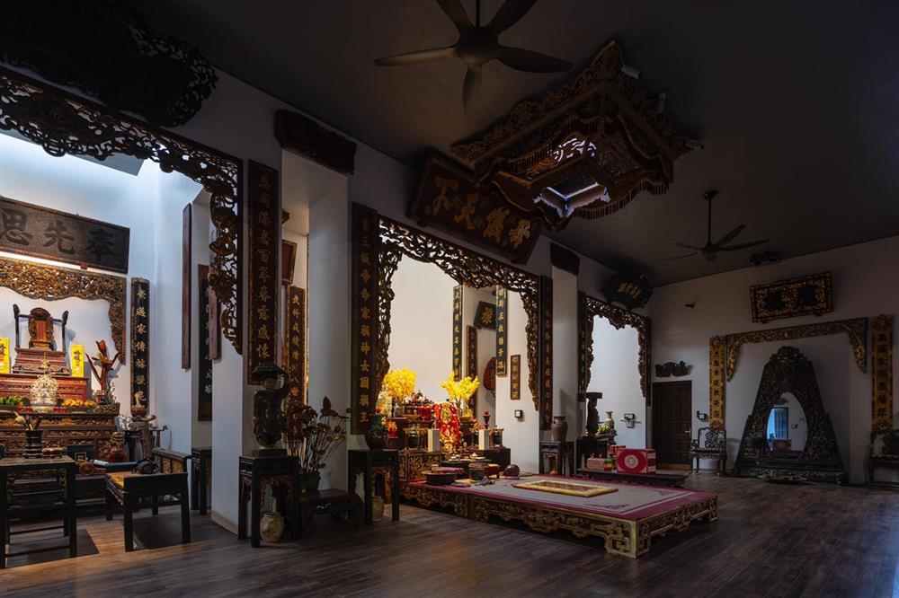 Xây biệt phủ cầu kỳ với 5 triệu viên ngói cổ, vua hài đất Bắc Xuân Hinh giàu có mức độ nào?-7