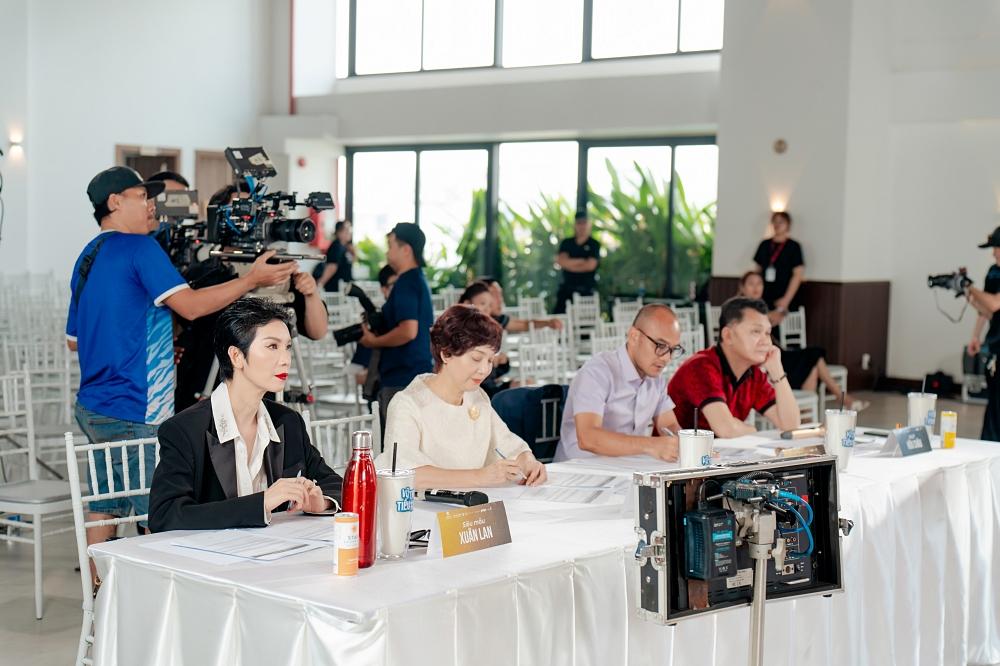 NSƯT Hữu Châu cùng NSND Lê Khanh quyết bắt tiểu tam vào tình huống khó-7