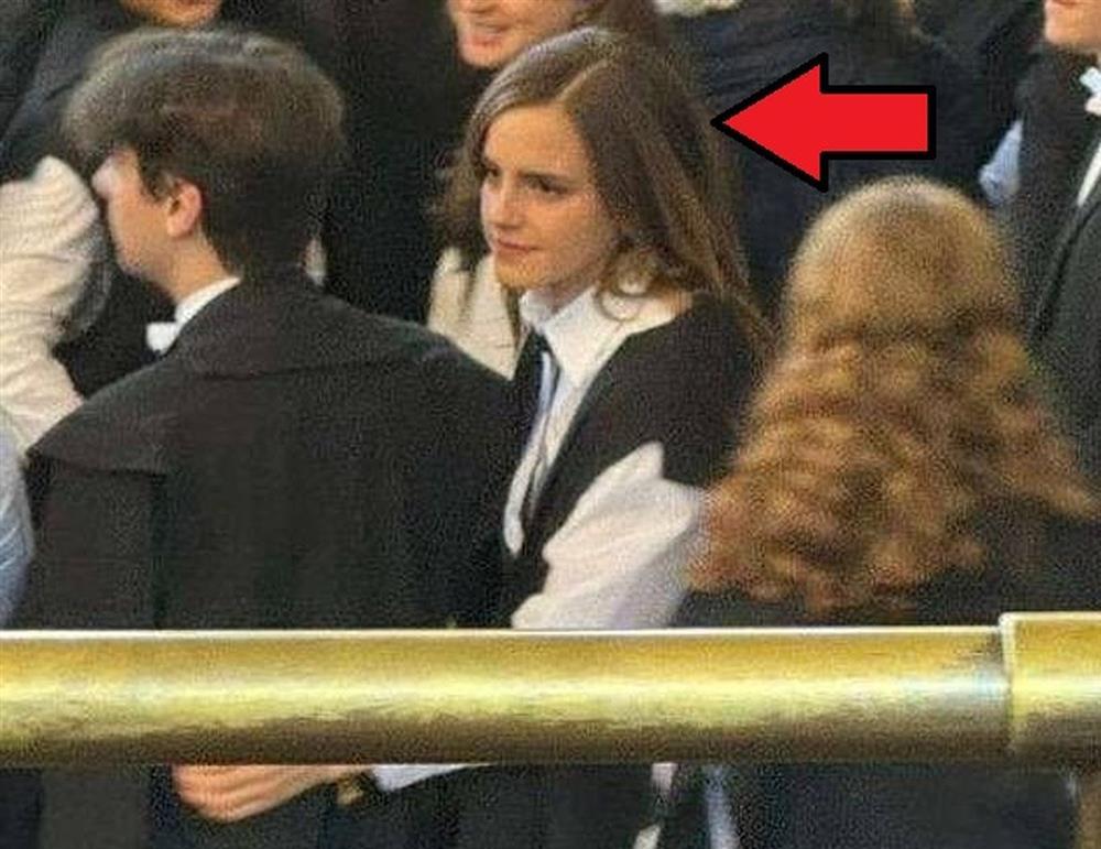 Có 85 triệu USD, Emma Watson đi học trở lại ở tuổi 33 tại Đại học Oxford-1