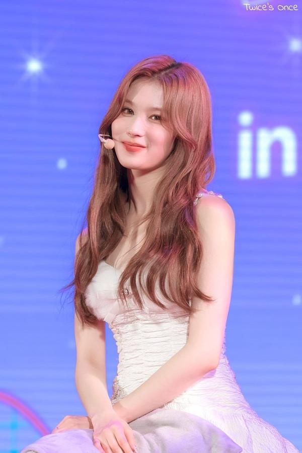 Thành viên Nhật của TWICE lại gây sốt-1