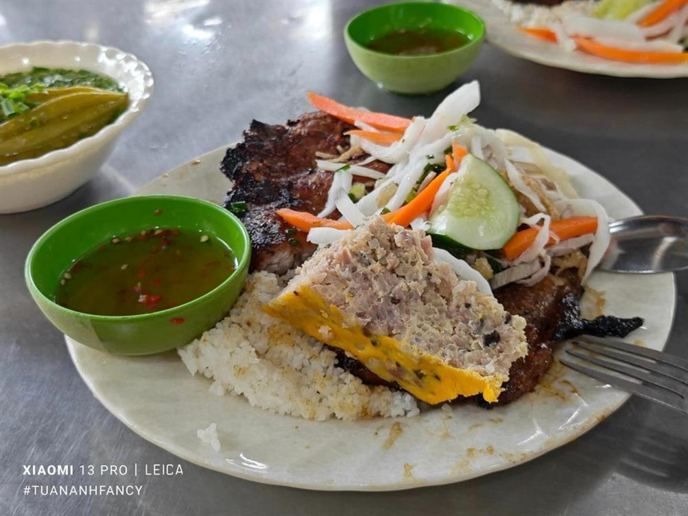 Sự thật về suất cơm tấm bình dân giá 300.000 đồng bán cho khách Tây ở TPHCM-3