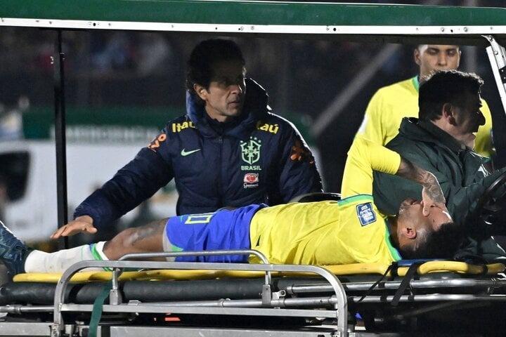 Neymar phải phẫu thuật, nghỉ thi đấu dài hạn-1