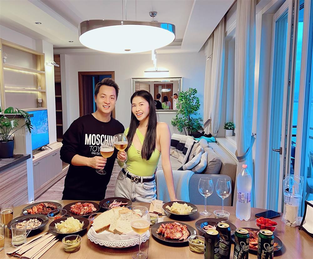 Vợ chồng Đăng Khôi chi phí 1 căn chung cư mỗi lần đưa 2 mẹ đi Singapore trị bệnh-5