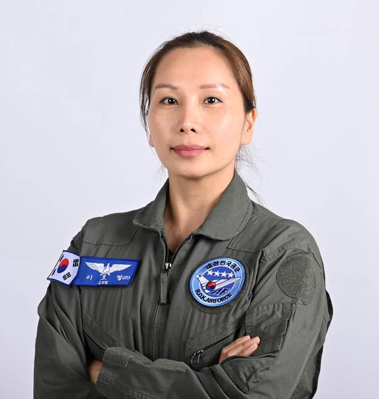 Cô dâu Việt 41 tuổi được chọn làm phi công quốc gia của Hàn Quốc-1