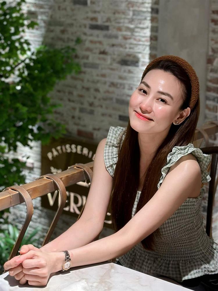 Ngân Khánh sau 8 năm kết hôn: Trẻ trung, viên mãn bên chồng Việt kiều-1