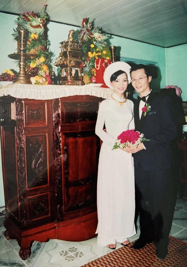 Sao Việt lấy vợ đại gia: Hoàng Bách bên bạn đời là con đại gia miền Tây có tiếng, ở biệt thự sang xịn-1