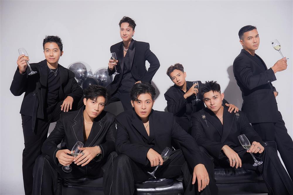 Bộ ảnh cưới của Puka - Gin Tuấn Kiệt cùng dàn sao đình đám Vbiz-8