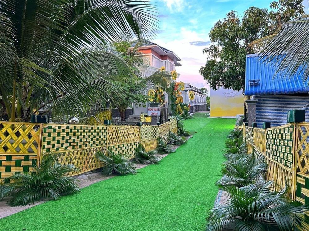 Đám hỏi Hà Trí Quang và người yêu đồng giới: Phủ kín hoa, đậm chất miền Tây-4