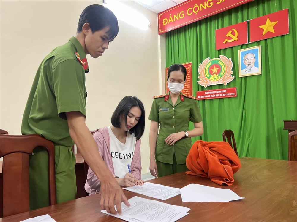 Ngọc Trinh nhiều lần vướng scandal phản cảm trước khi bị bắt-3