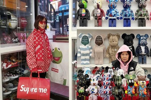 Mẹ Nhật có 2,7 triệu người theo dõi, được săn đón như siêu sao quốc tế-8