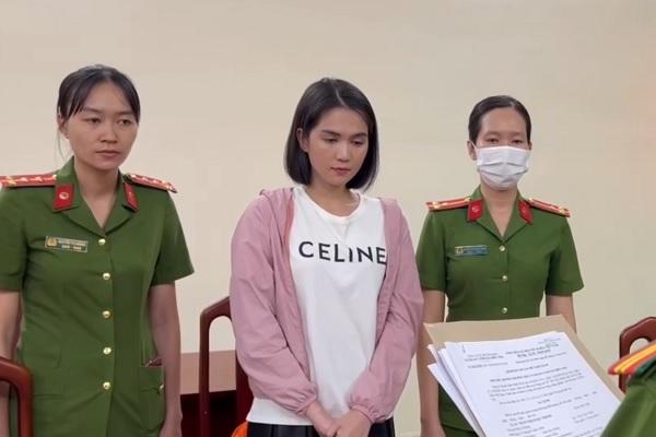 Nữ hoàng nội y Ngọc Trinh ở tuổi 34: Sống trong biệt thự bạc tỷ, lấn sân kinh doanh-9