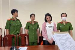 Người mẫu Ngọc Trinh khai gì vụ thả 2 tay lái mô tô?