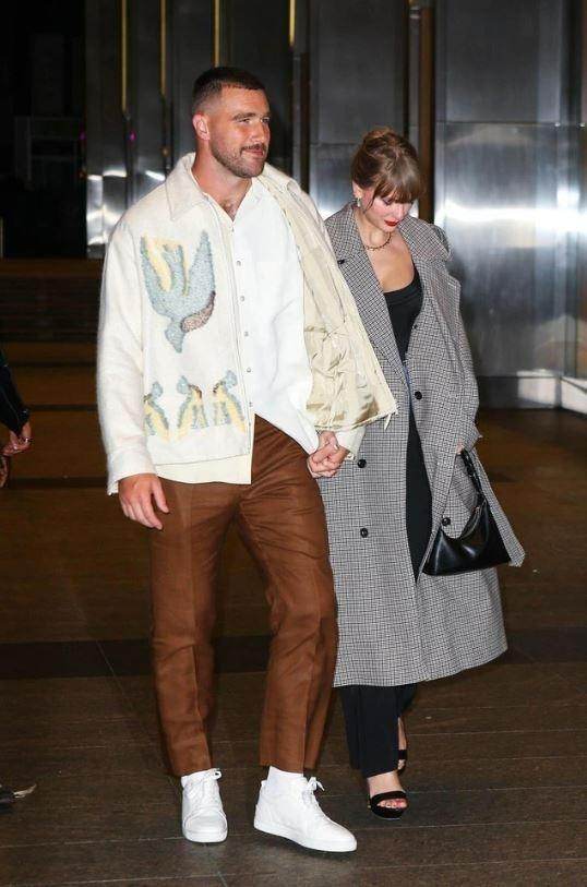 Nam cầu thủ chi 147 tỷ mua nhà rộng cả nghìn mét vuông để tiện hẹn hò Taylor Swift-4