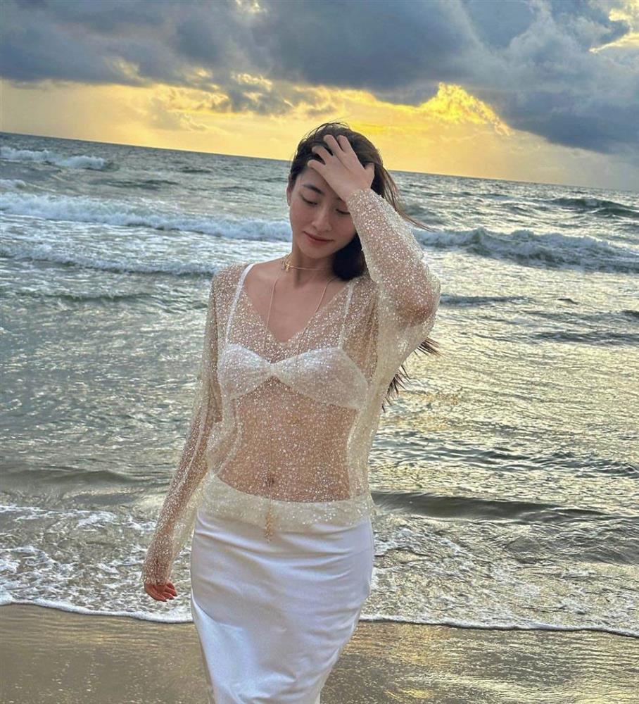 Hoa hậu Cao Bằng có tỷ lệ cơ thể đẹp nhất lịch sử gợi cảm với áo hạt tiêu-2