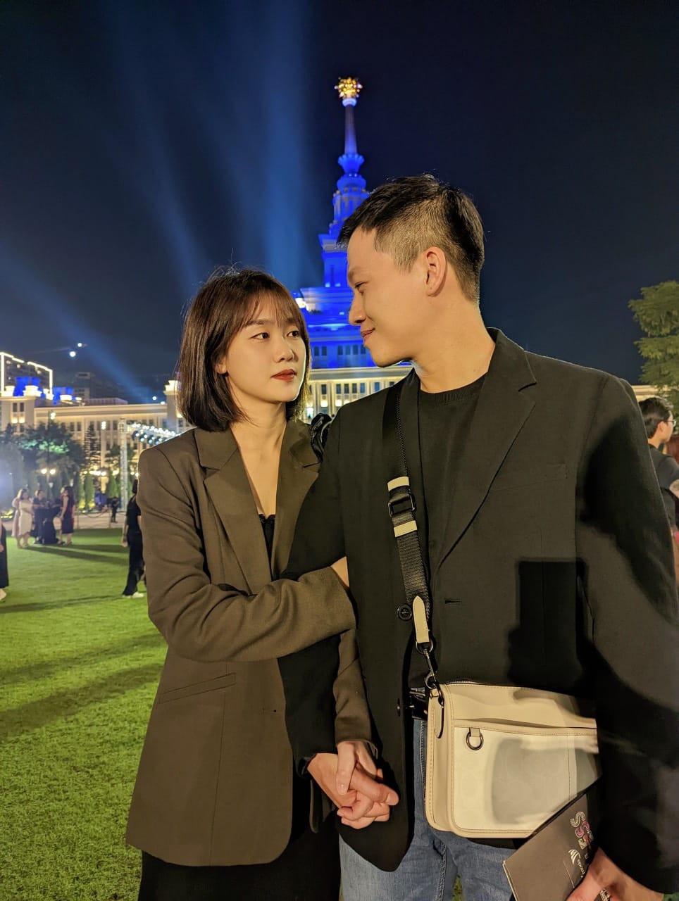 Vợ trẻ như học sinh cấp 3 của MC Trần Ngọc Đường Lên Đỉnh Olympia-9