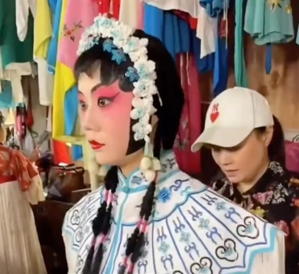 Bỏ việc văn phòng, cô gái mỗi ngày làm một nghề khác nhau-2