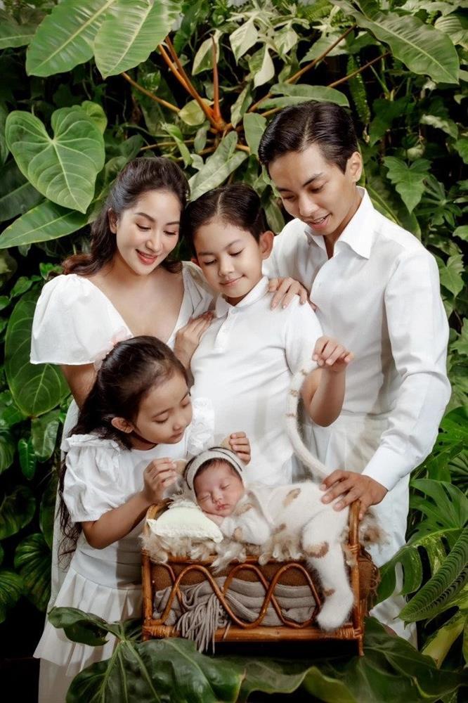 Mỹ nhân Việt khoe quà 20/10: Khánh Thi được chồng ting ting, vợ Phan Mạnh Quỳnh được quà lạ lắm-5