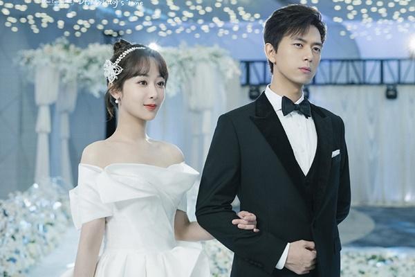 Từng vướng tin xen vào hôn nhân Lâm Tâm Như, Dương Tử bất ngờ xuất hiện cùng đàn chị trên truyền hình-9