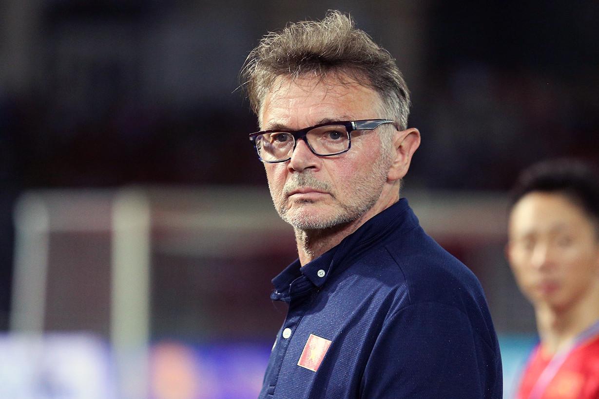 HLV Philippe Troussier liệu có phù hợp với tuyển Việt Nam?-1