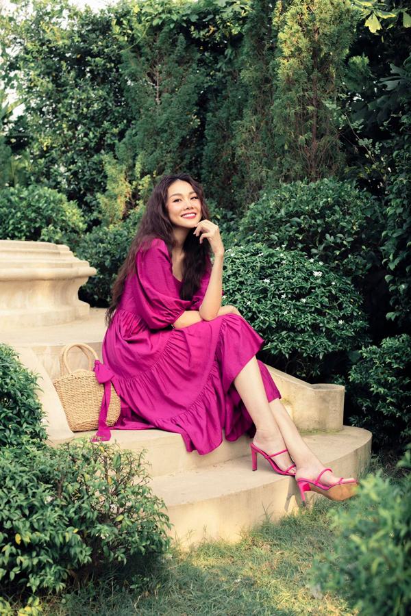 Yêu nhạc trưởng điển trai, style đời thực của Thanh Hằng hóa nữ tính và nàng thơ thế nào?-4