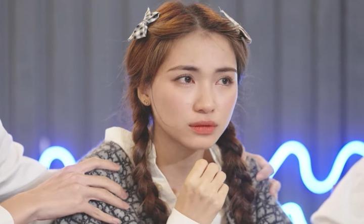 Liên tiếp gặp vấn đề sức khỏe, bà mẹ 1 con Hòa Minzy phải nhập viện cấp tốc để điều trị-4