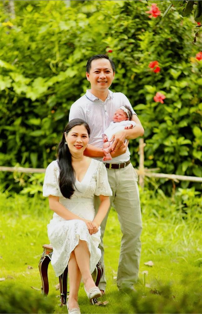 Cuộc sống của bà mẹ ở Hà Nội có 2 tử cung sinh 7 con-7