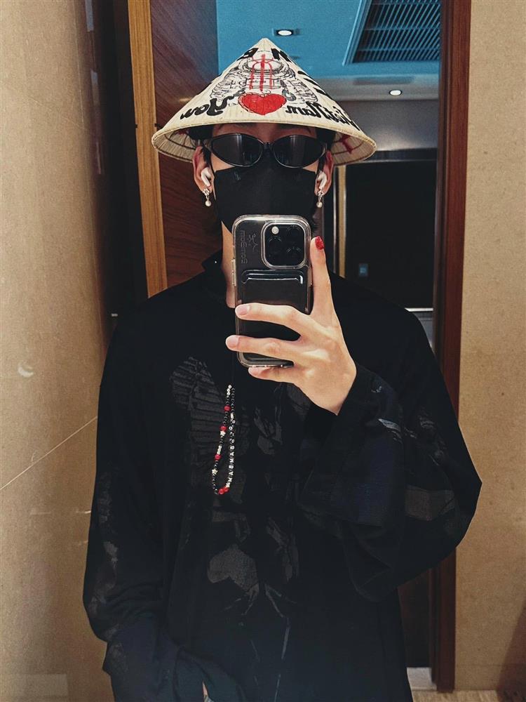 Sao Hàn tìm mua bánh tráng trộn, ăn phở lúc 4h sáng khi tới Việt Nam-2